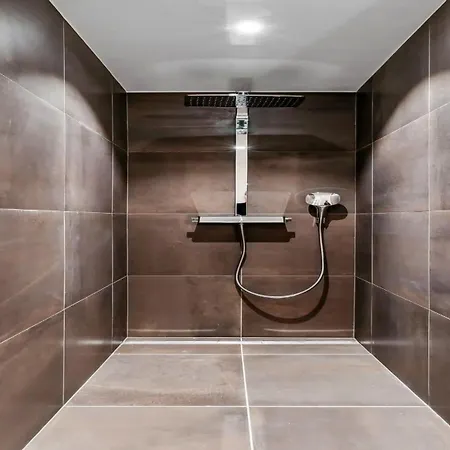 Penthouse Streten With Private Jacuzzi Дом отдыха Церматт